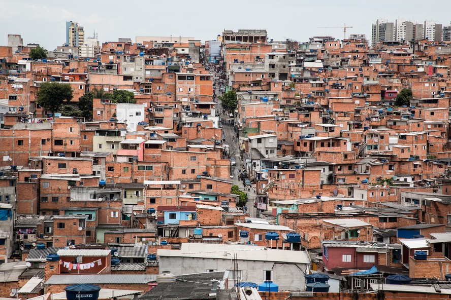As redes sociais influenciam diretamente os hábitos de consumo nas favelas