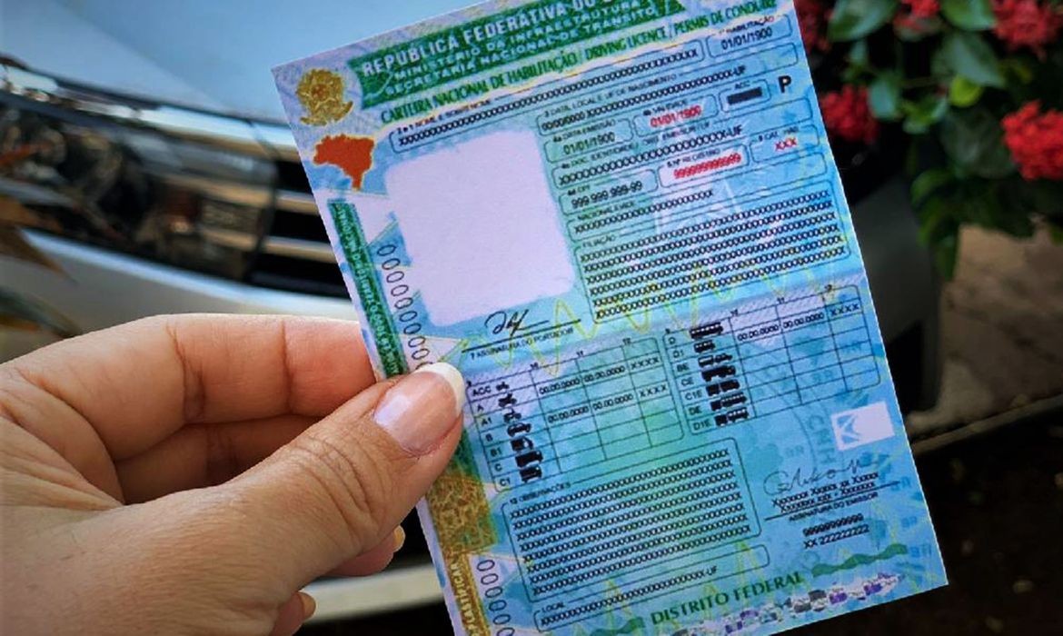Senado aprova medida provisória que facilita renovação da CNH