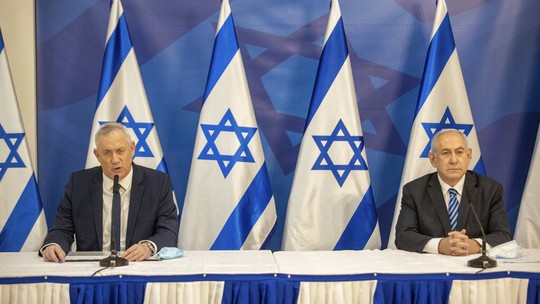 Membro do Gabinete de Guerra de Israel impõe data limite para elaborar plano pós-guerra e ameaça coalizão