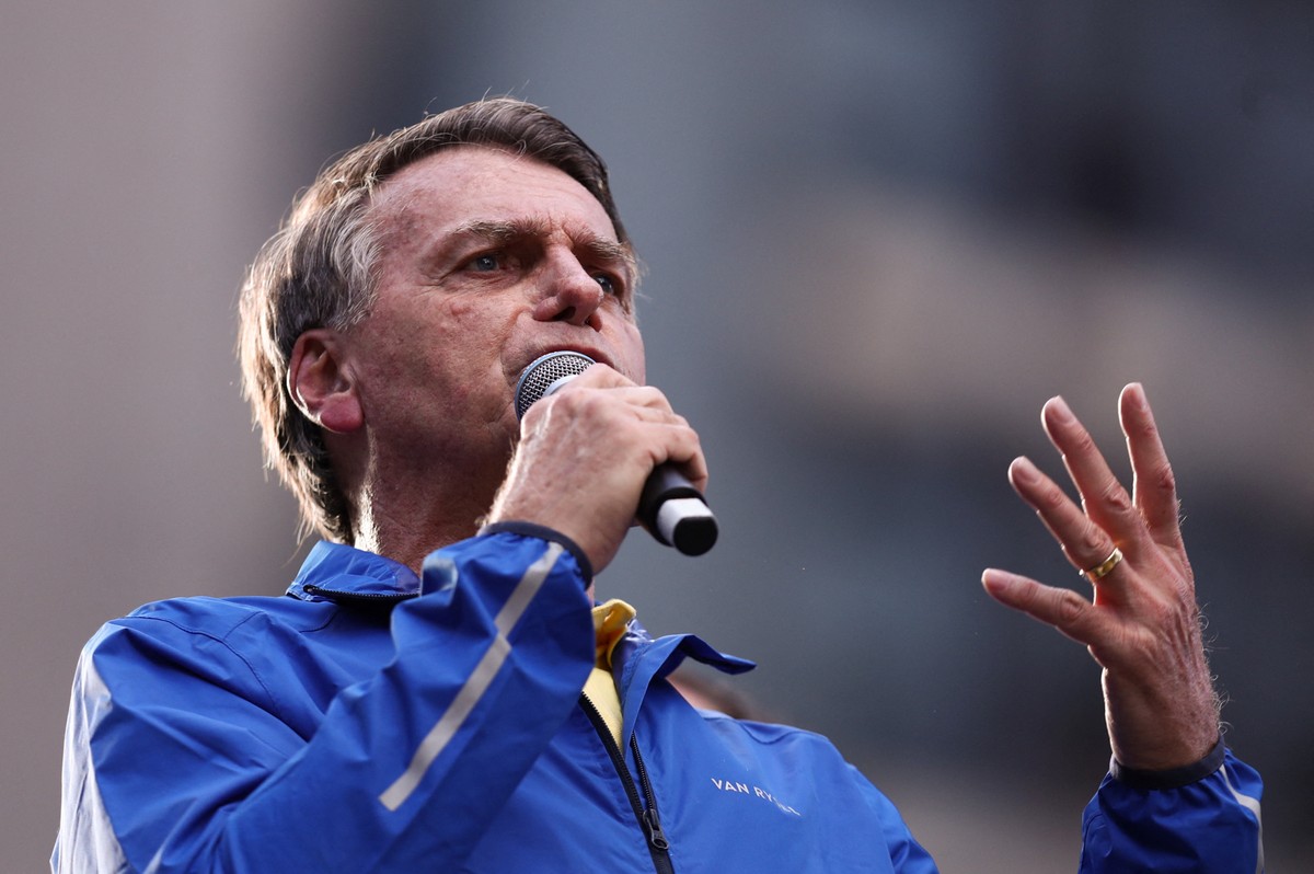 Moraes reabre inquérito que apura suposta interferência de Bolsonaro na PF