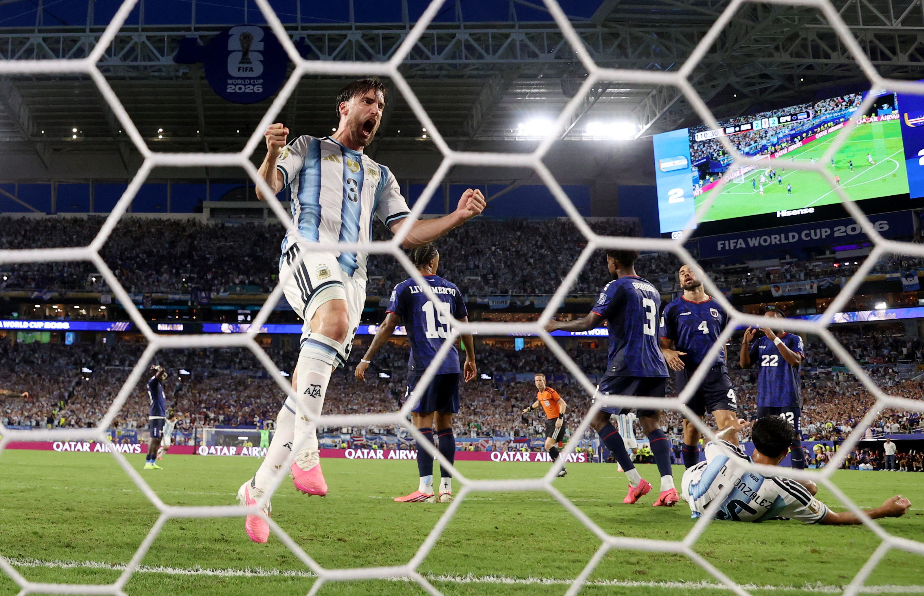Em jogo de 138 minutos, a Argentina elimina a sensação da Copa, a seleção de Cabo Verde