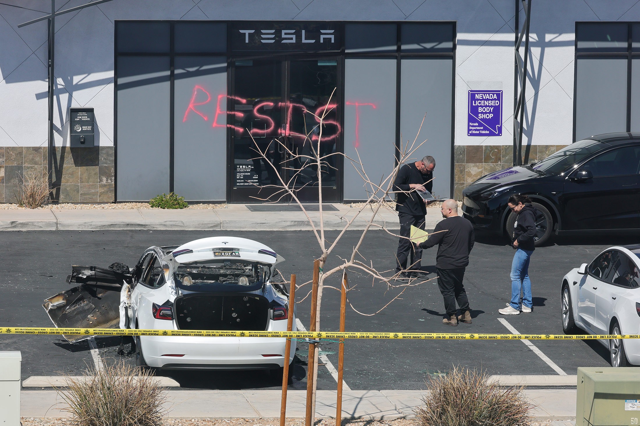 Tesla é alvo de vandalismo provocado pela fúria contra Musk