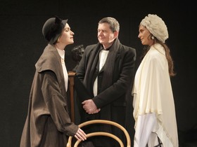 Com Maria Fernanda Candido, última peça de Ibsen trata de liberdade feminina e despertar tardio