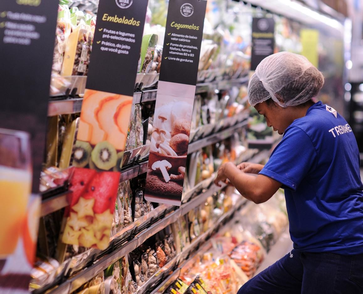 Supermercados apoiam fim da escala 6x1, mas defendem flexibilizações e debate menos político