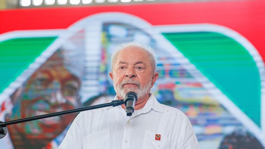 Após iniciar negociações para trocas na Esplanada, Lula deve convocar nova reunião ministerial 