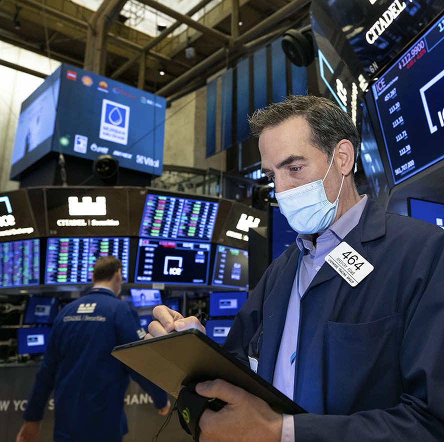 Dow Jones e S&P 500 batem novos recordes em pregão calmo em NY