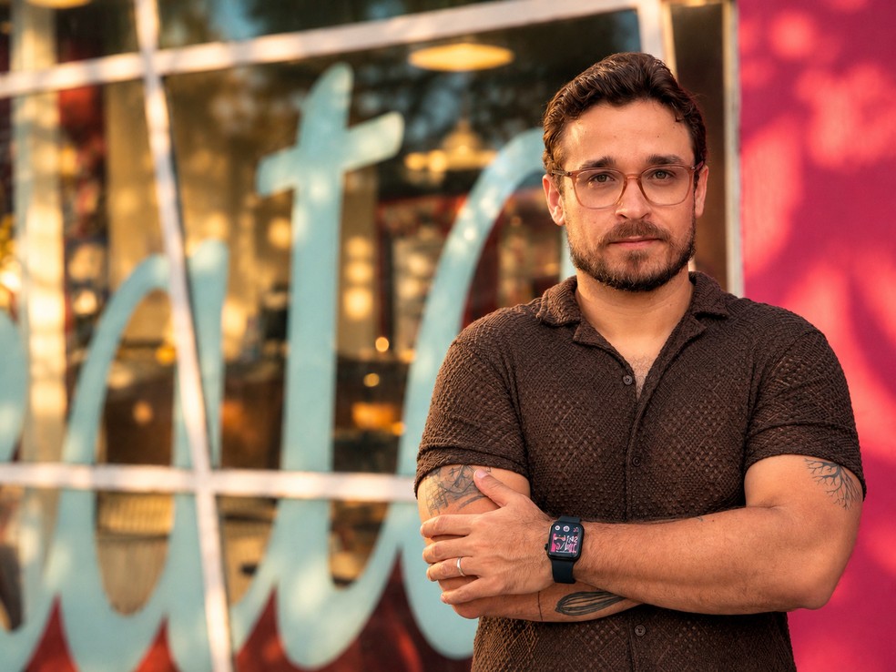 Clayton Rodrigues, da Delikata, implantou a jornada 5 x 2 em maio: “Houve melhora de desempenho, redução de desperdícios de ingredientes e melhora da qualidade do atendimento” — Foto: Divulgação