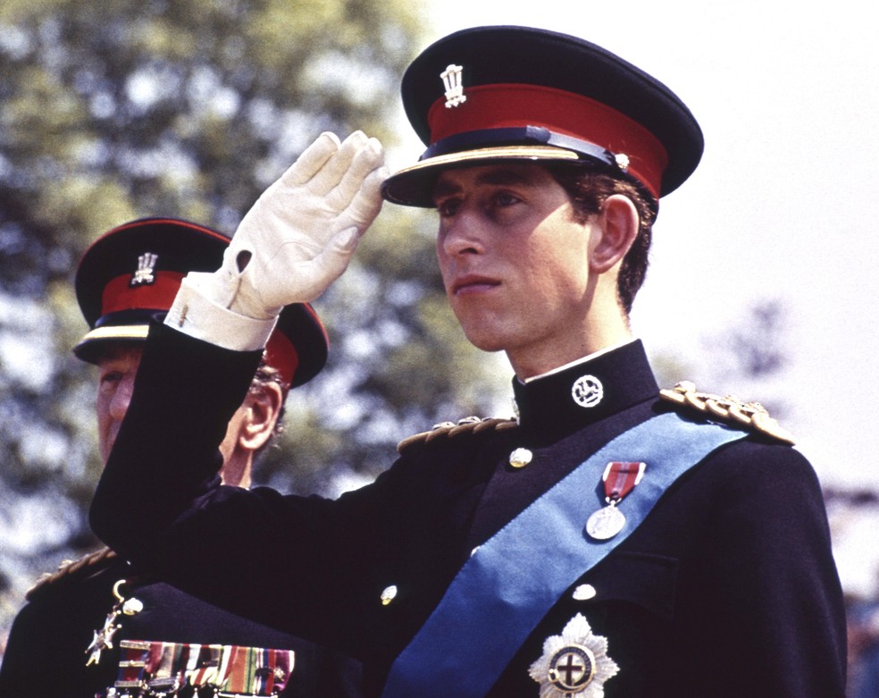 Príncipe Charles em 1969 ao servir a Força Aérea Britânica — Foto: AP/Arquivo