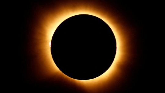 Eclipse solar total ganha atenção na Europa; veja vídeo