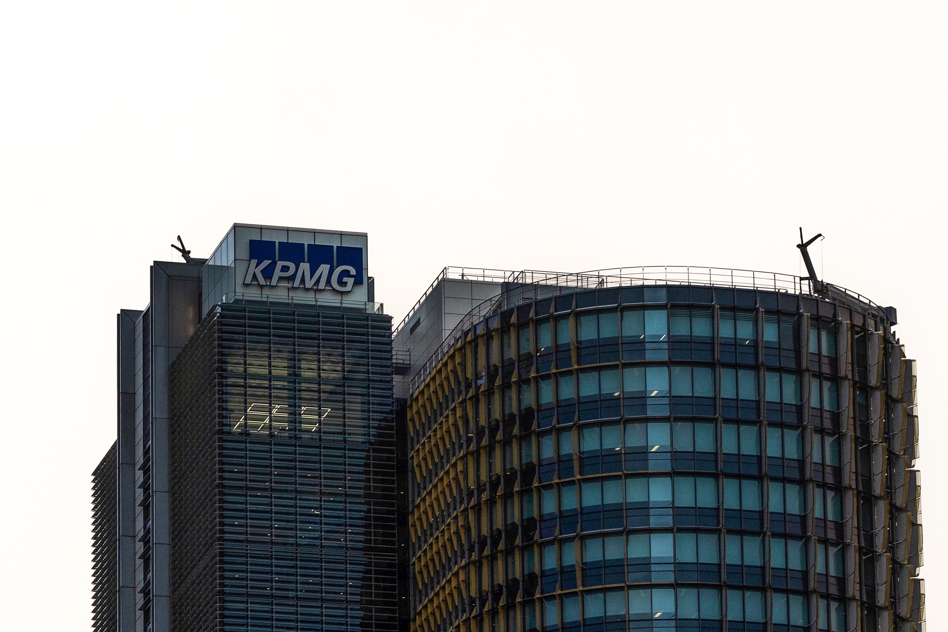 KPMG cortará 5% de sua força de trabalho na Austrália após escândalo de vazamento de informações sigilosas - QTU Questões do Universo