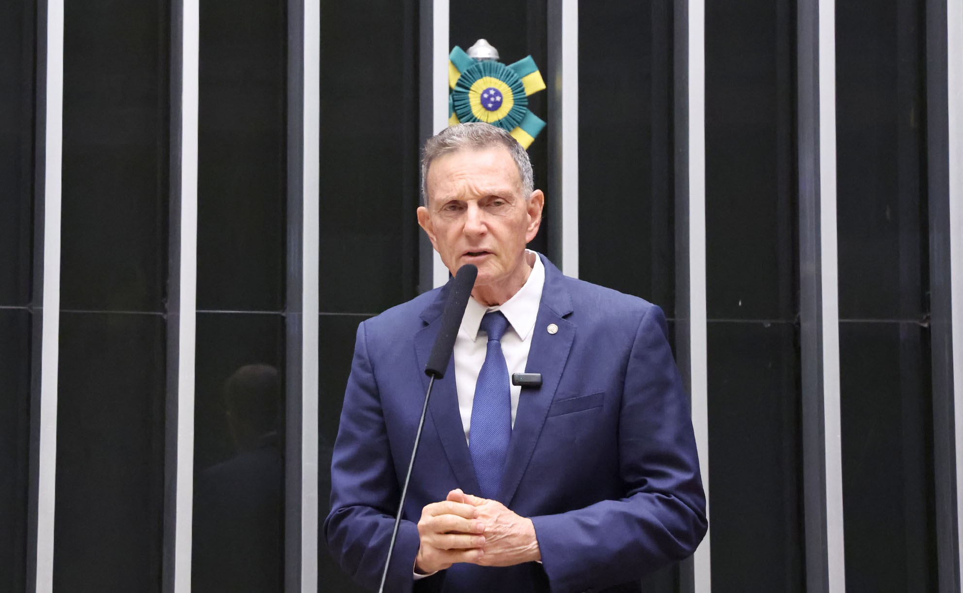 Mendonça suspende decisão que tornava Marcelo Crivella inelegível