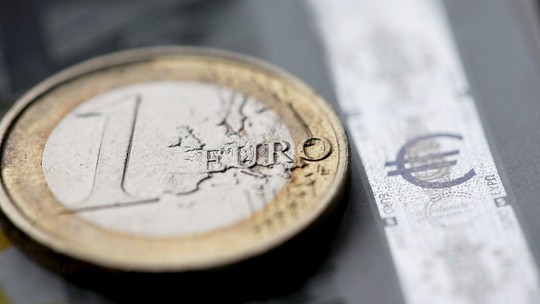 Inflação na zona do euro cai para menor nível em quase 2 anos