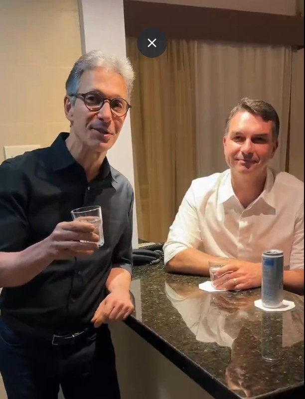 Flávio e Zema postam vídeo juntos e brincam sobre possível aliança para eleições