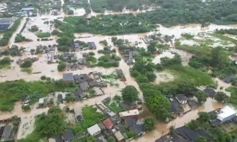 Vista de Peruíbe, no litoral de São Paulo, após as chuvas de janeiro  — Foto: Divulgação/Defesa Civil de SP via Agência Brasil
