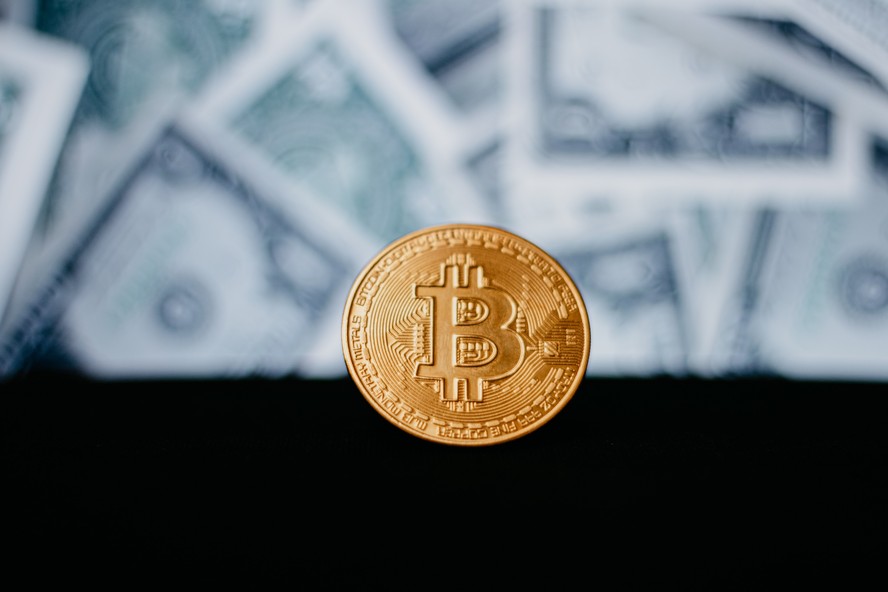 Bitcoin e ether mantêm recuperação com perspectiva de disputa regulatória longa e com efeito limitado nos negócios