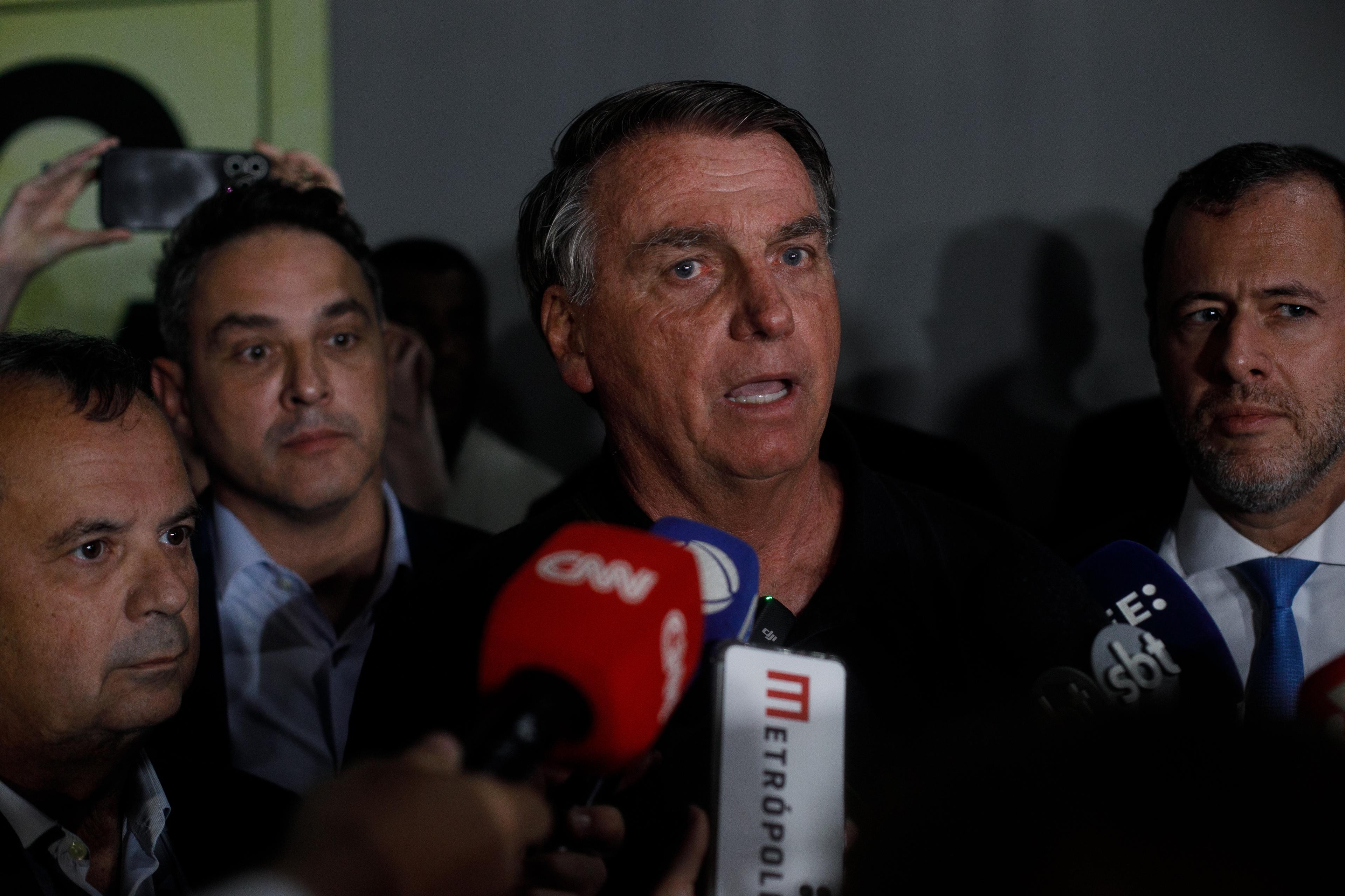 Bolsonaro deve recorrer da decisão de Moraes: ‘o passaporte ainda está em jogo’