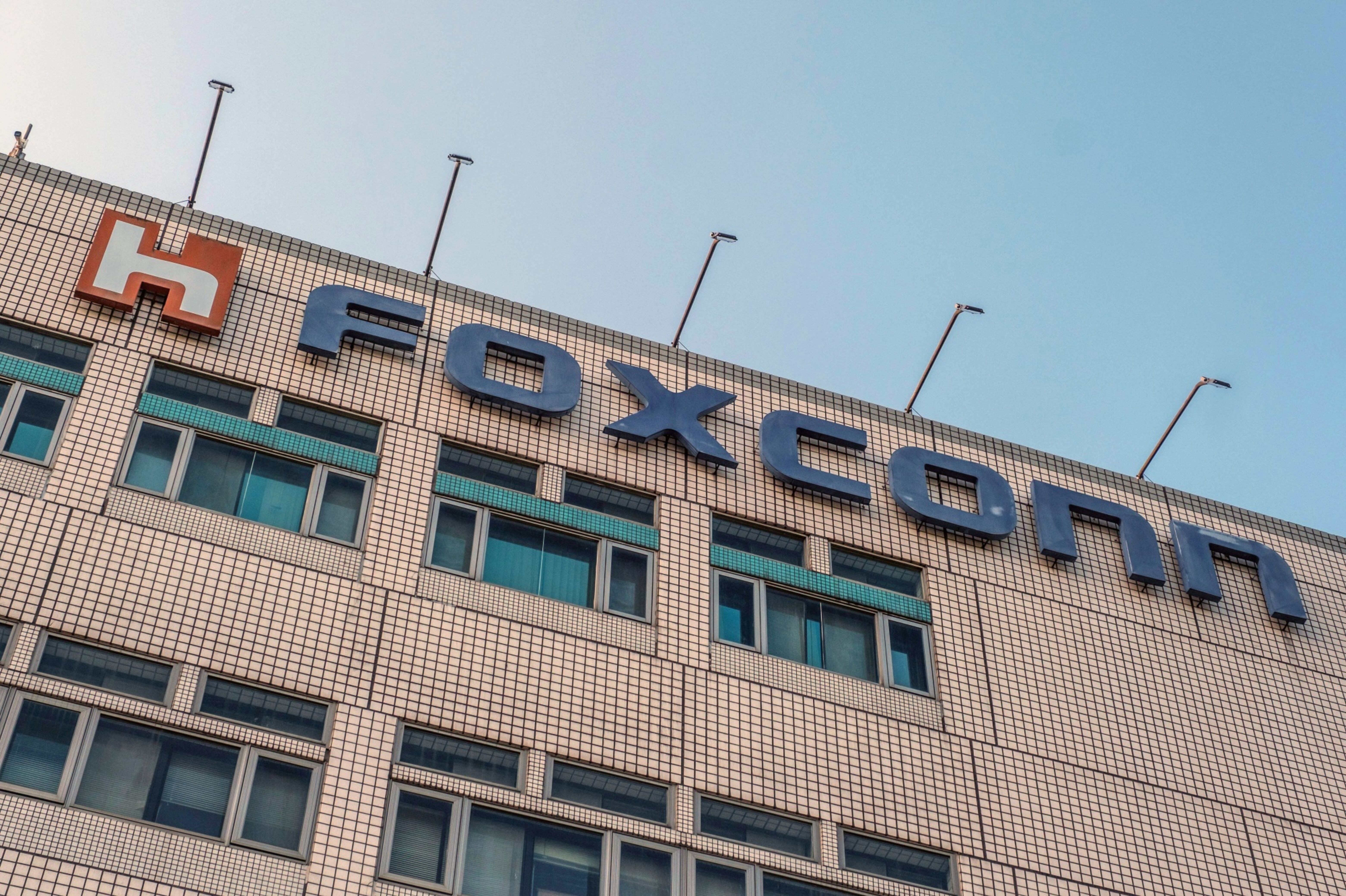 Com fracasso de fusão com Honda, Nissan volta a virar alvo da Foxconn