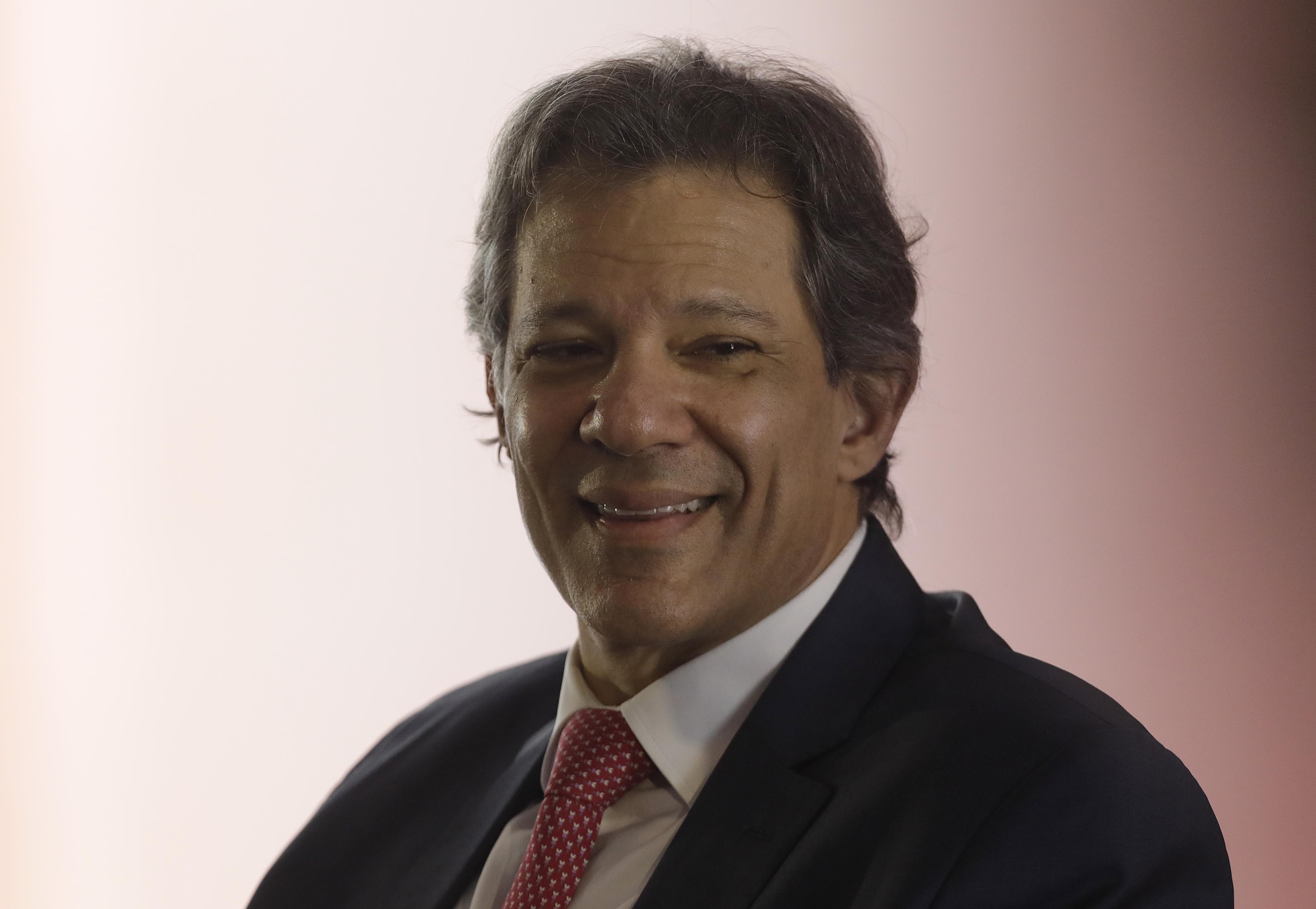 Haddad denuncia nova fake news que usa imagem dele