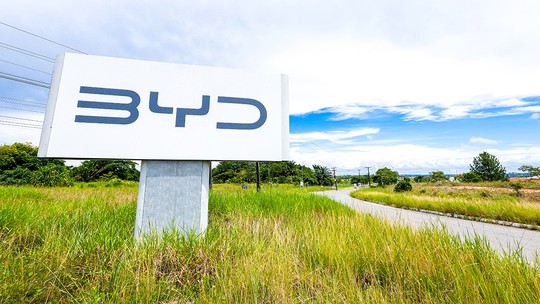 BYD apresenta três novos veículos em marca de luxo e acirra disputa com montadoras americanas