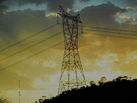 Interligação elétrica entre Brasil e Bolívia entra em leilão de abril de 2027, mas depende de aval legislativo