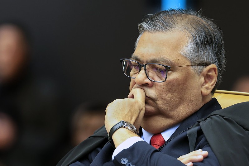 Dino nega pedido do Novo para suspender pagamentos de programa do Ministério da Saúde