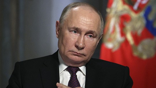 Putin ordena treinamentos nucleares após fala de Macron sobre envio de tropas à Ucrânia