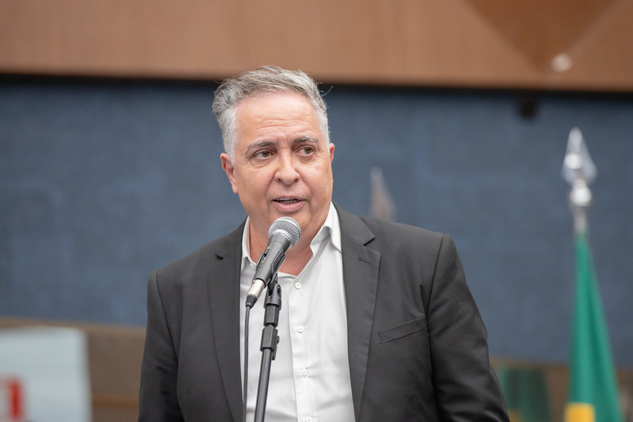 Conheça Álvaro Damião, vice-prefeito de BH, que assume interinamente ...