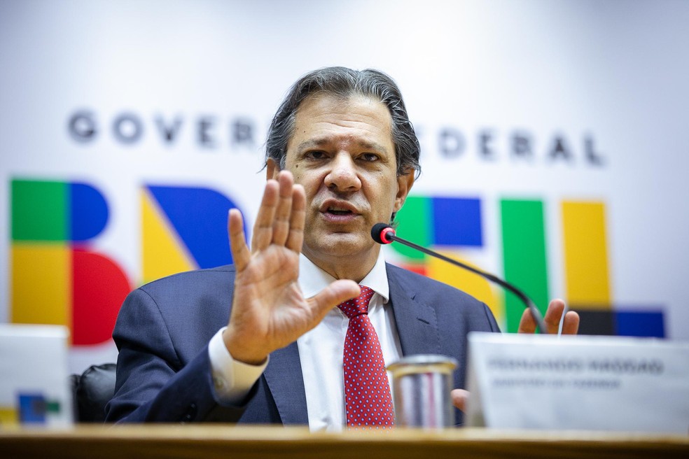 Haddad confirma meta de déficit zero para 2025 e mínimo de R$ 1.502 |  Brasil | Valor Econômico
