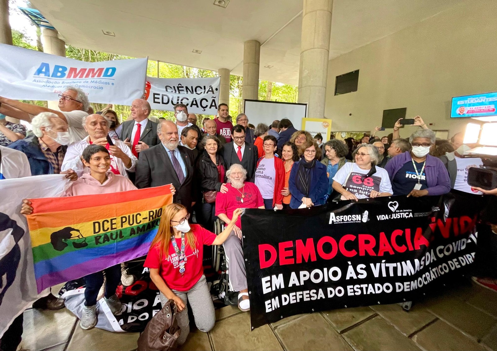 Ato em defesa da democracia realizado na PUC do Rio. Foto: Fábio Rossi / Agência O Globo 