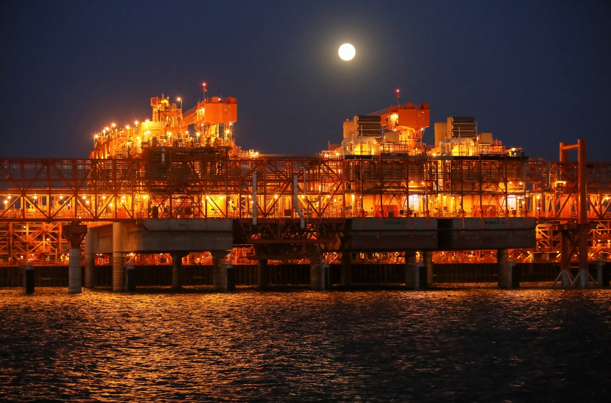 Cazaquistão: Fechamento do Terminal de Petróleo Após Ataques Ucranianos