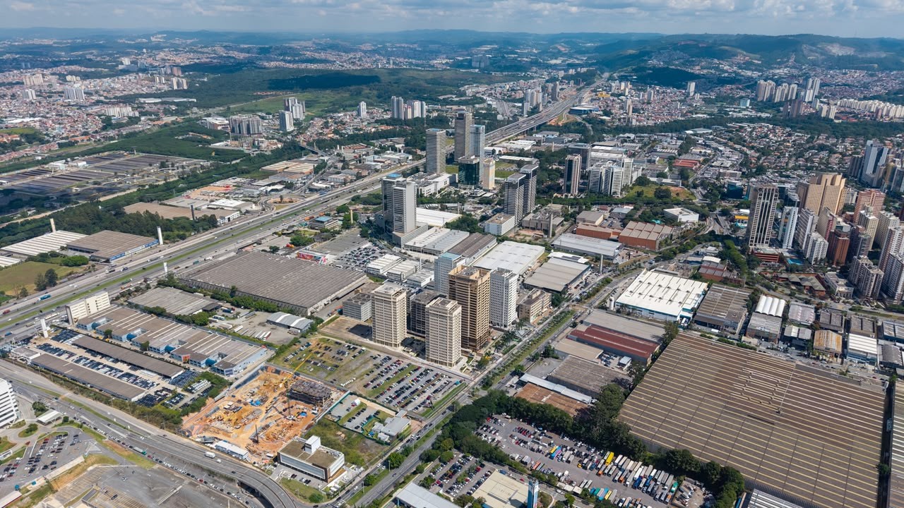 Escritórios de alto padrão vivem nova fase: Baixa vacância faz mercado correr atrás de ativos requalificados