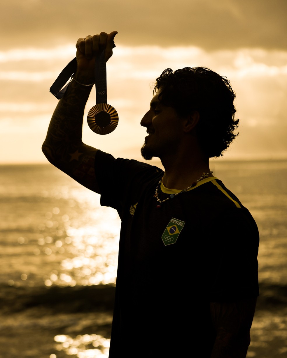 Medina segura medalha de bronze ao pôr do sol — Foto: William Lucas/COB