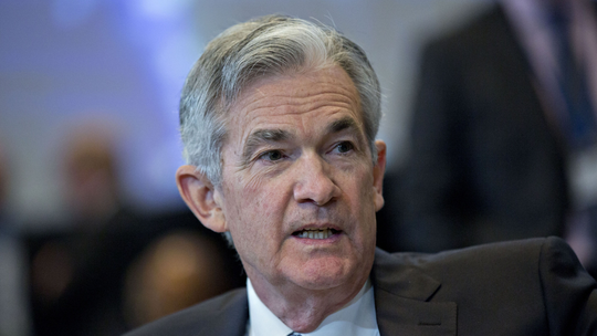 Powell: É improvável que próximo passo do Fed seja uma nova alta nos juros