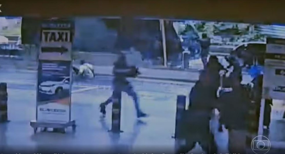 Tiroteio no aeroporto de Guarulhos — Foto: Reprodução/TV Globo