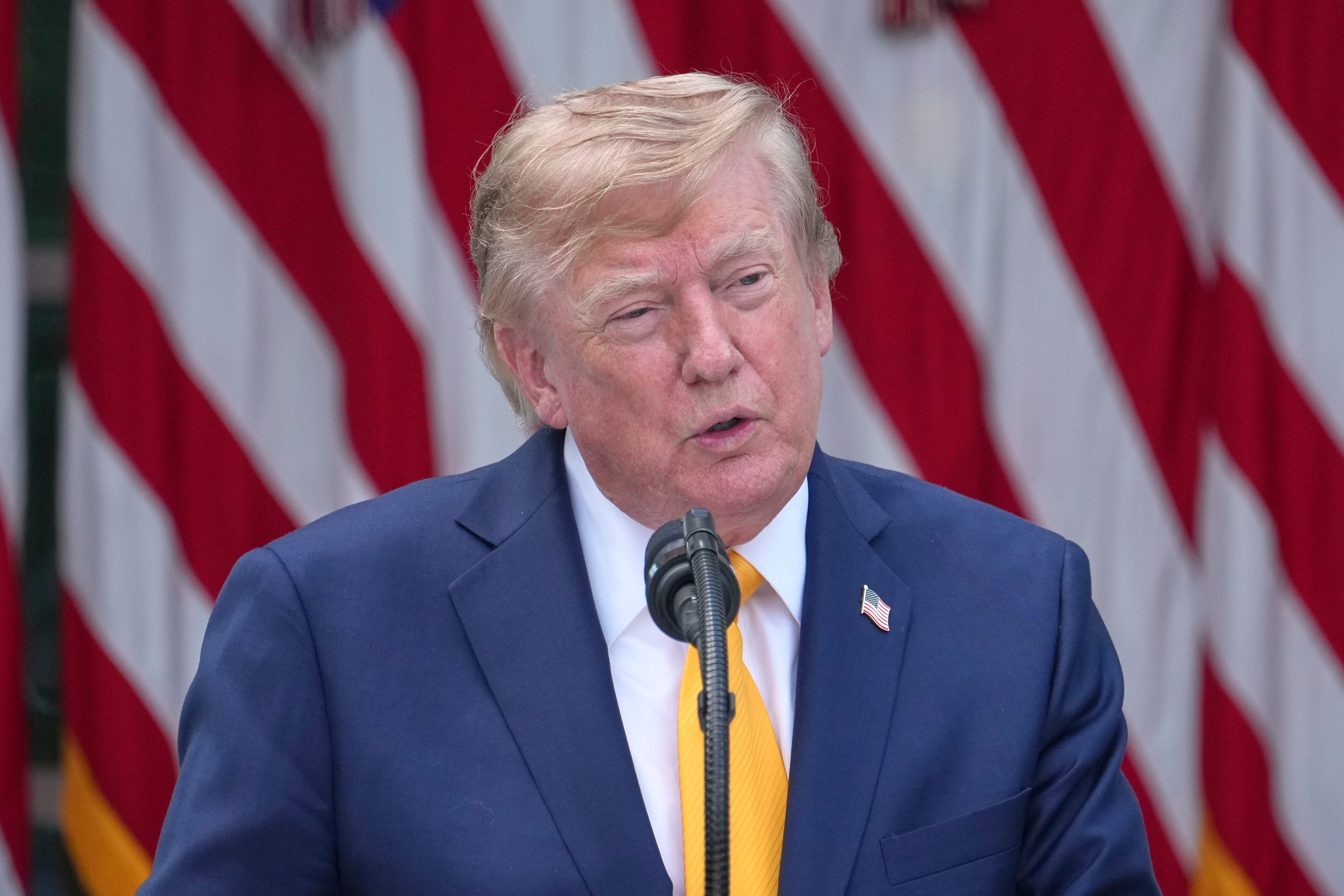 Guerra comercial de Trump com Canadá ameaça republicanos em disputas pelo Senado - QTU Questões do Universo