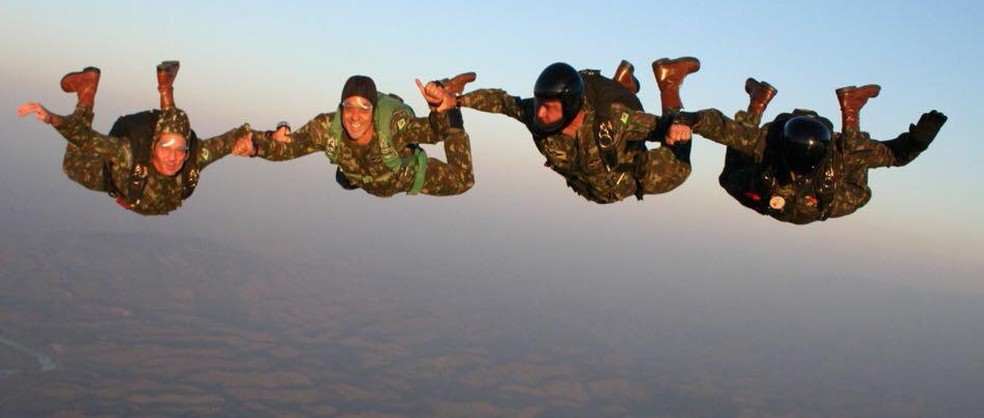 O desafio de ser uma mulher paraquedista - Força Aérea Brasileira