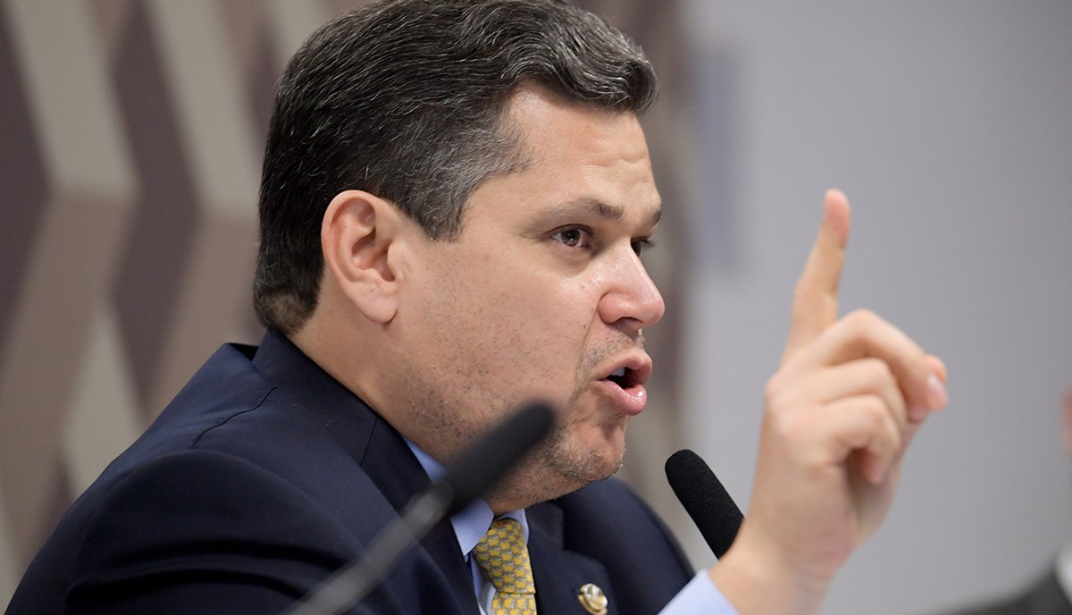 Alcolumbre retira mecanismo que permitia execução do Orçamento mesmo ...