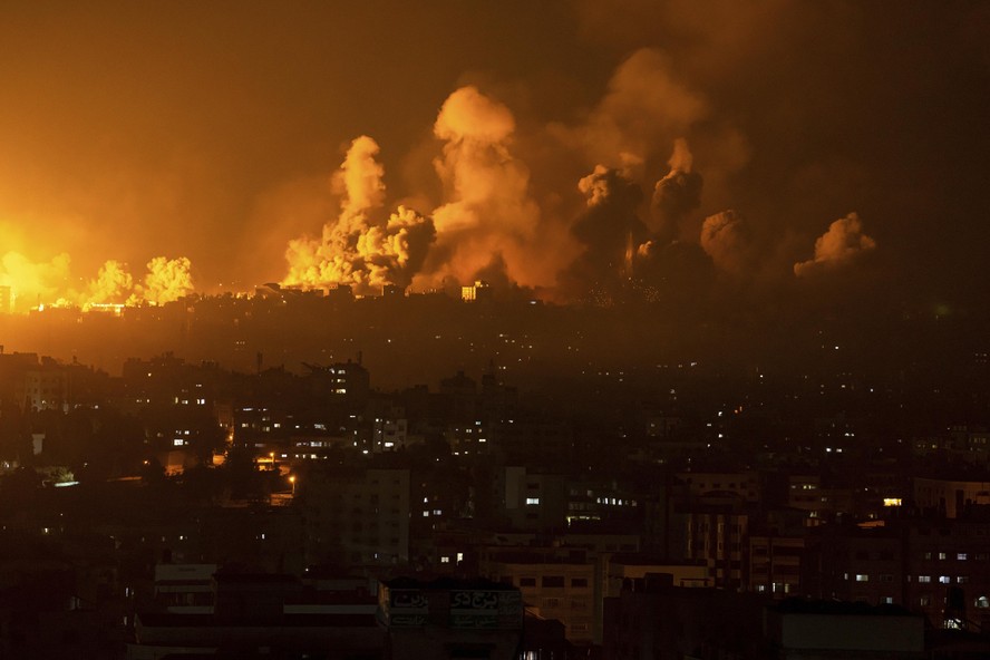 Ataques de mísseis na noite de domingo contra Israel