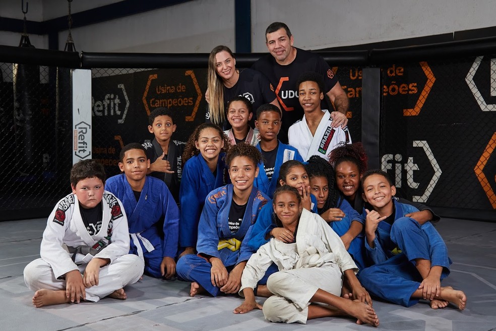 Pedro Rizzo e sua turma de pequenos campeões — Foto: Divulgação