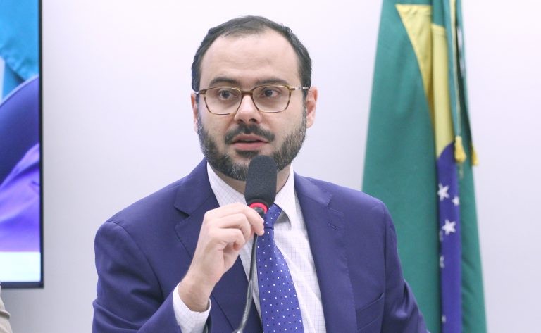 Governo oficializa Desenrola para MEIs com dívidas de até R$ 20 mil com a União