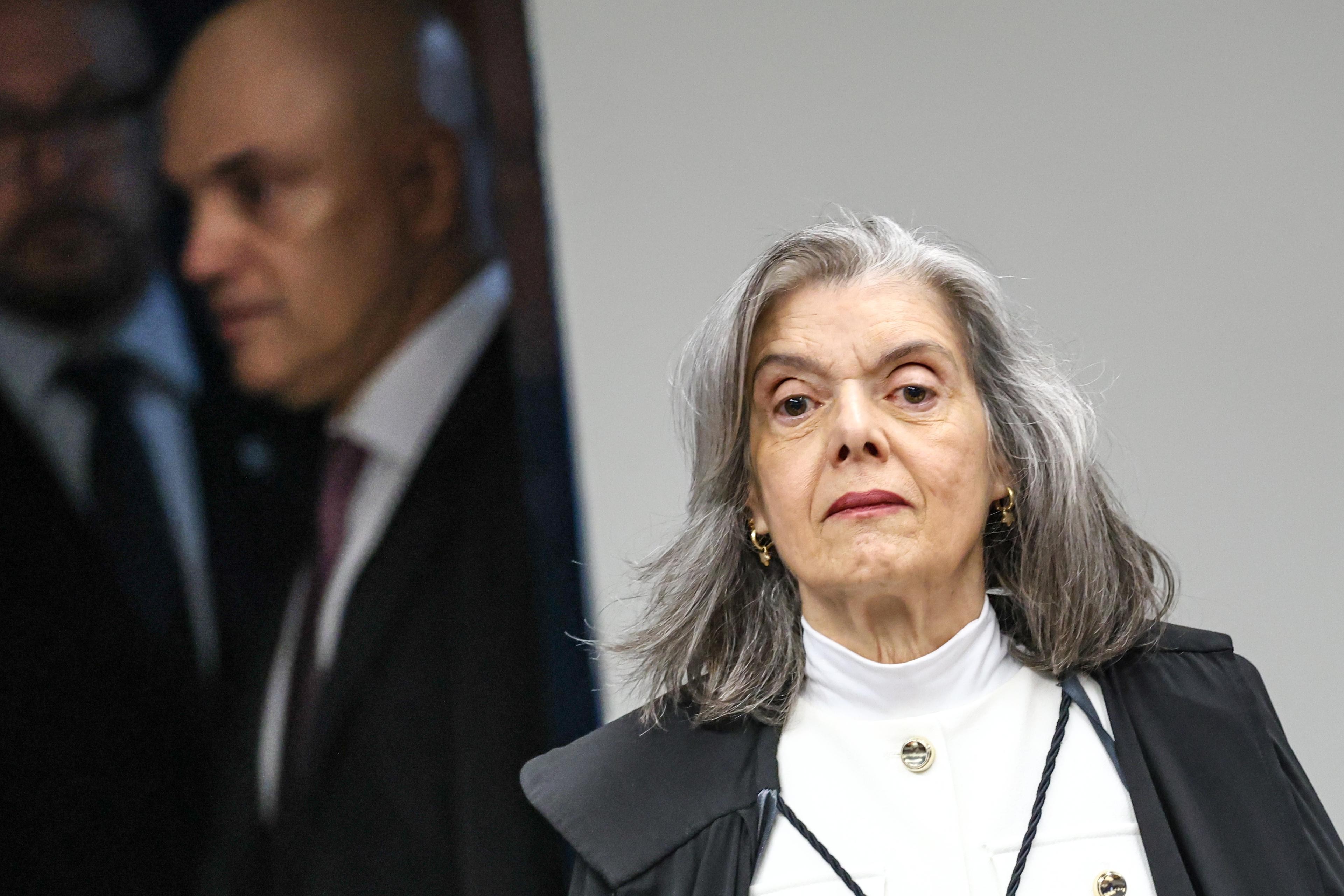Cármen Lúcia vota para manter modelo de distribuição de royalties de petróleo aos Estados