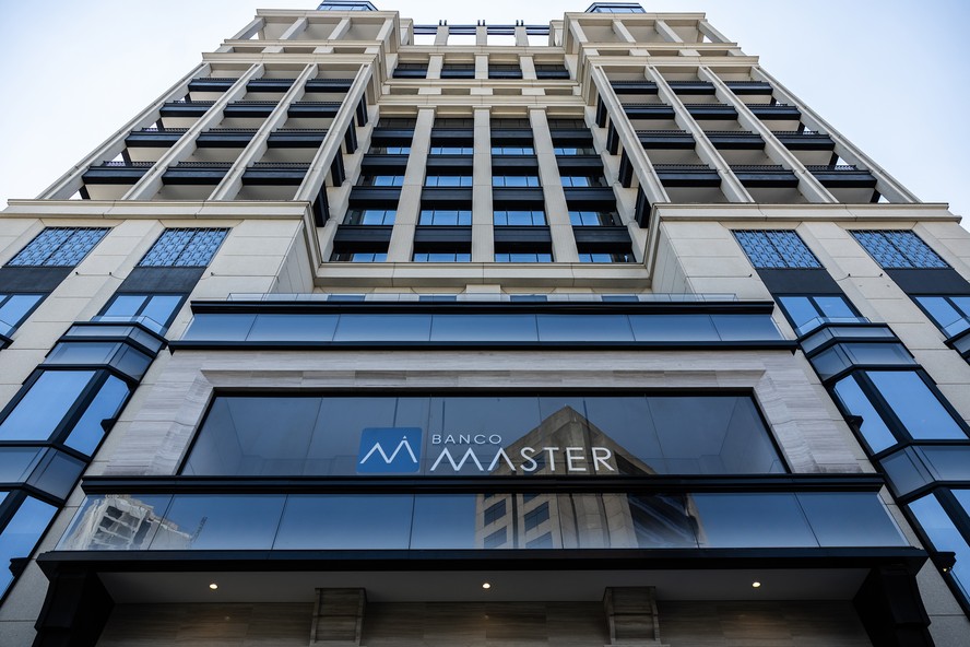 Entenda o bombardeio digital contra o BC envolvendo o Banco Master | Finanças | Valor Econômico