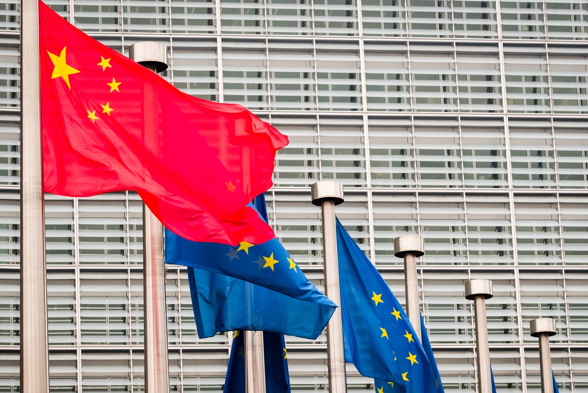 Comissão Europeia debate mudança de políticas para proteger indústrias da China | Mundo | Valor Econômico