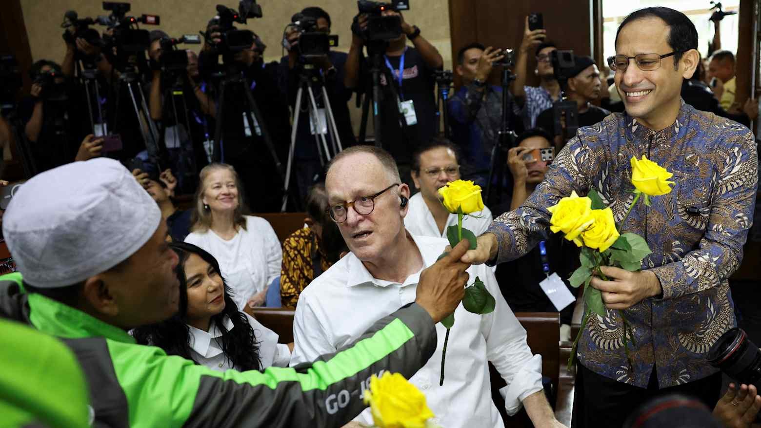 Fundador do 'Uber da Indonésia' e ex-ministro do país é condenado a dez anos de prisão