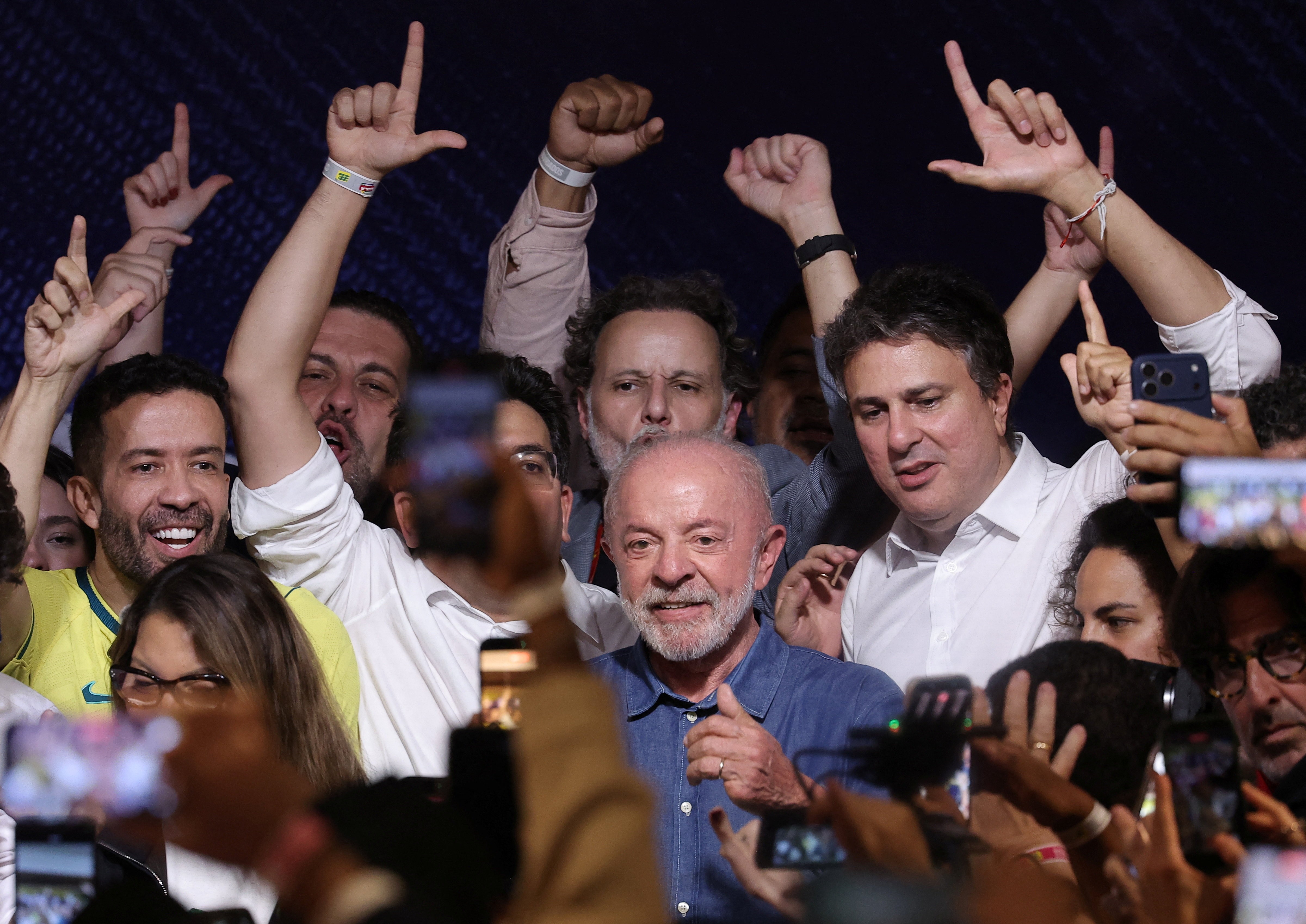 Líderes internacionais parabenizam Lula pela vitória nas eleições do Brasil