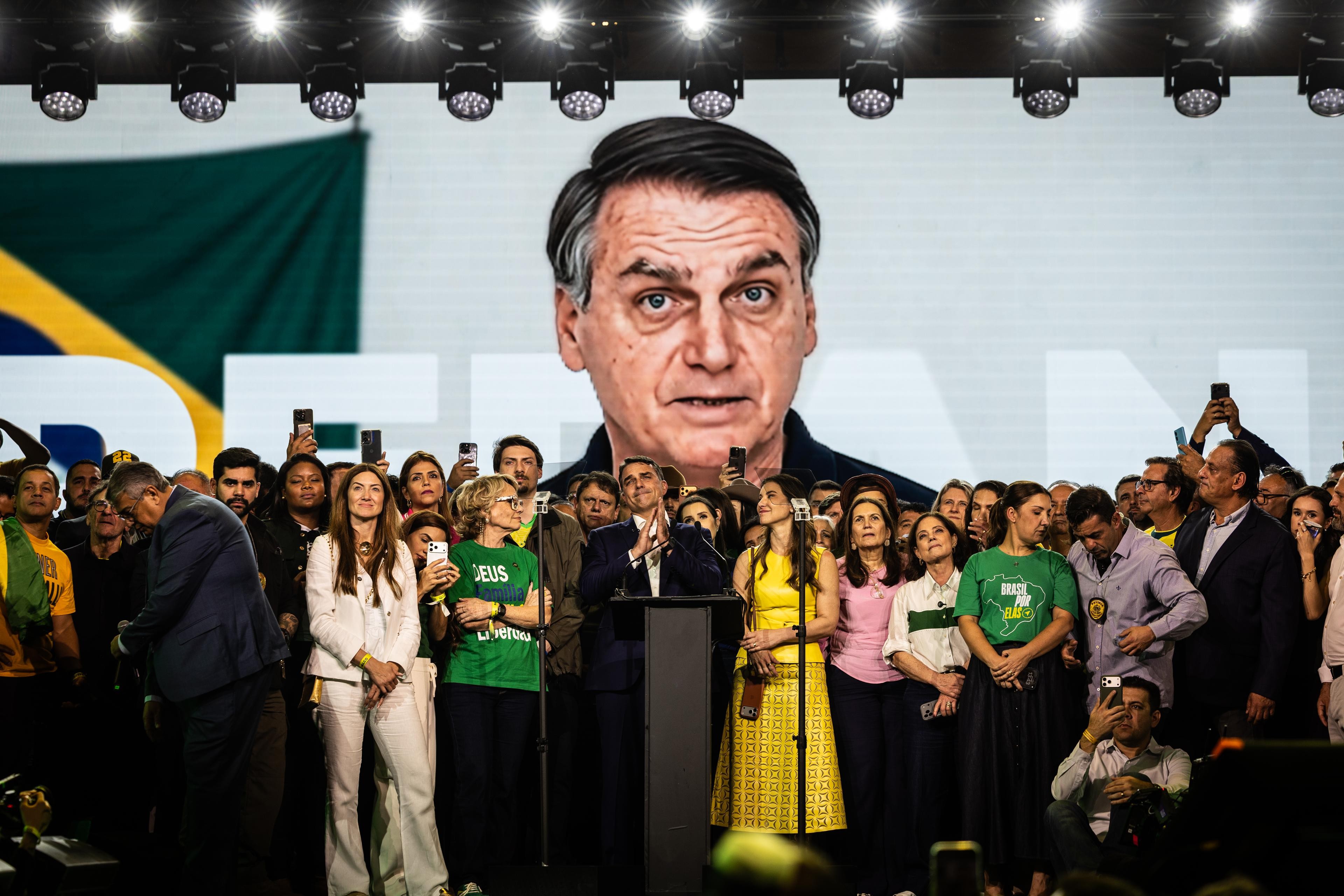 TSE pode julgar caso de IA de Bolsonaro e avalia proibir deepfake nas eleições