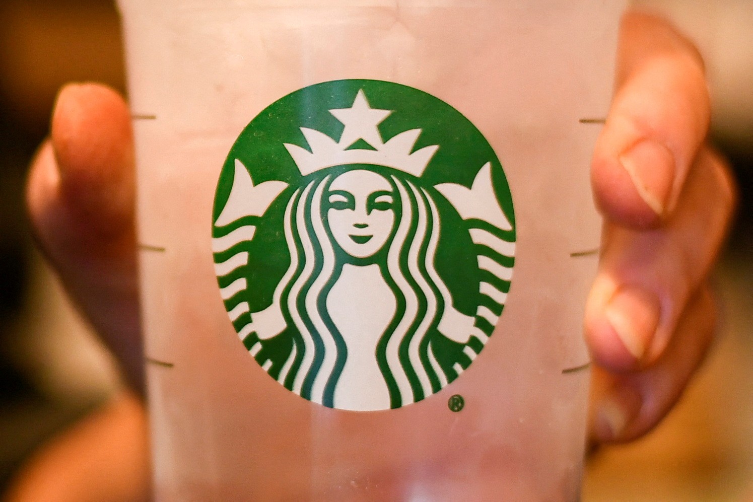 Starbucks abandona ferramenta de IA para controle de estoque na América do Norte