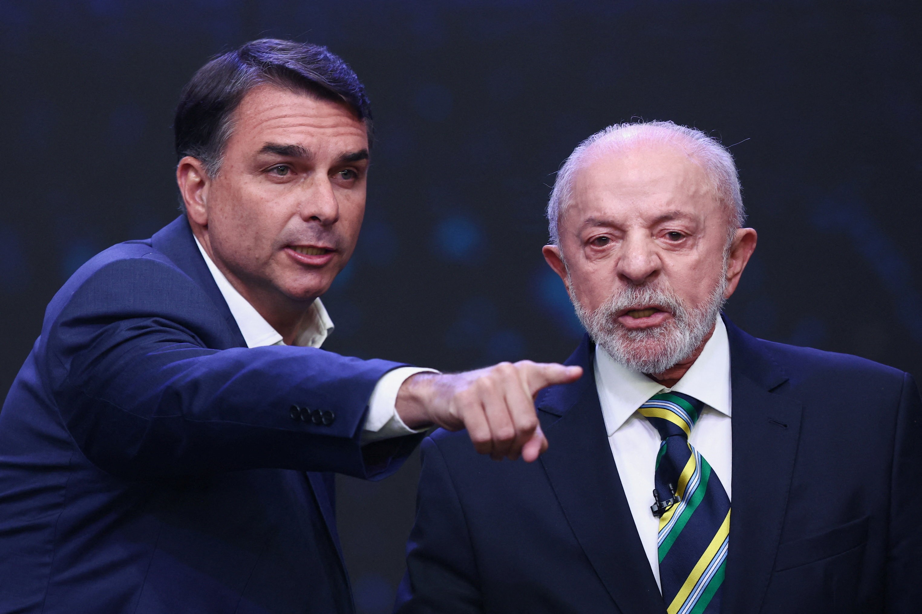 Petistas reclamam de postura de Flávio, mas veem ‘fuga das perguntas’ como positiva