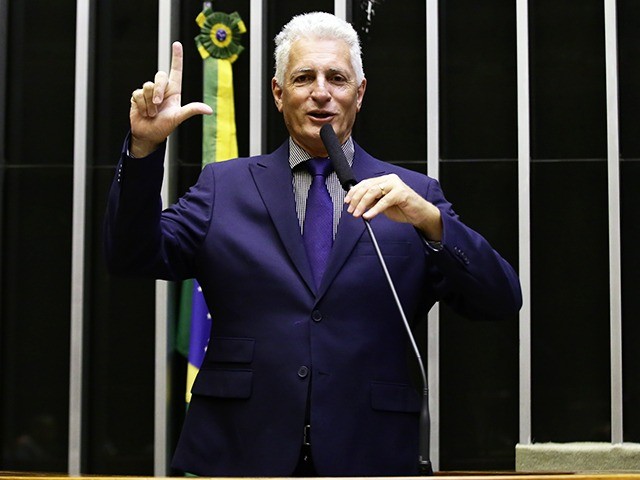 Deputado petista pedirá convocação de Campos Neto e Ibaneis na CPMI do INSS