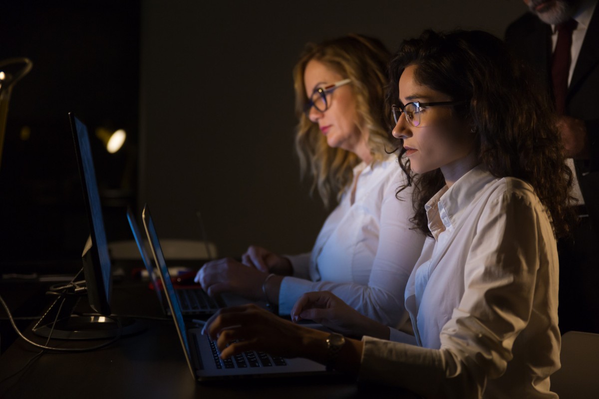 Mulheres na Tecnologia: Avanço de 7,7% em 3 Anos Supera Crescimento Masculino